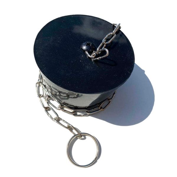 For properties banning on-site emptying, use our heavy duty inlet plug with chain for safe transport. Designed for larger industrial machines only.